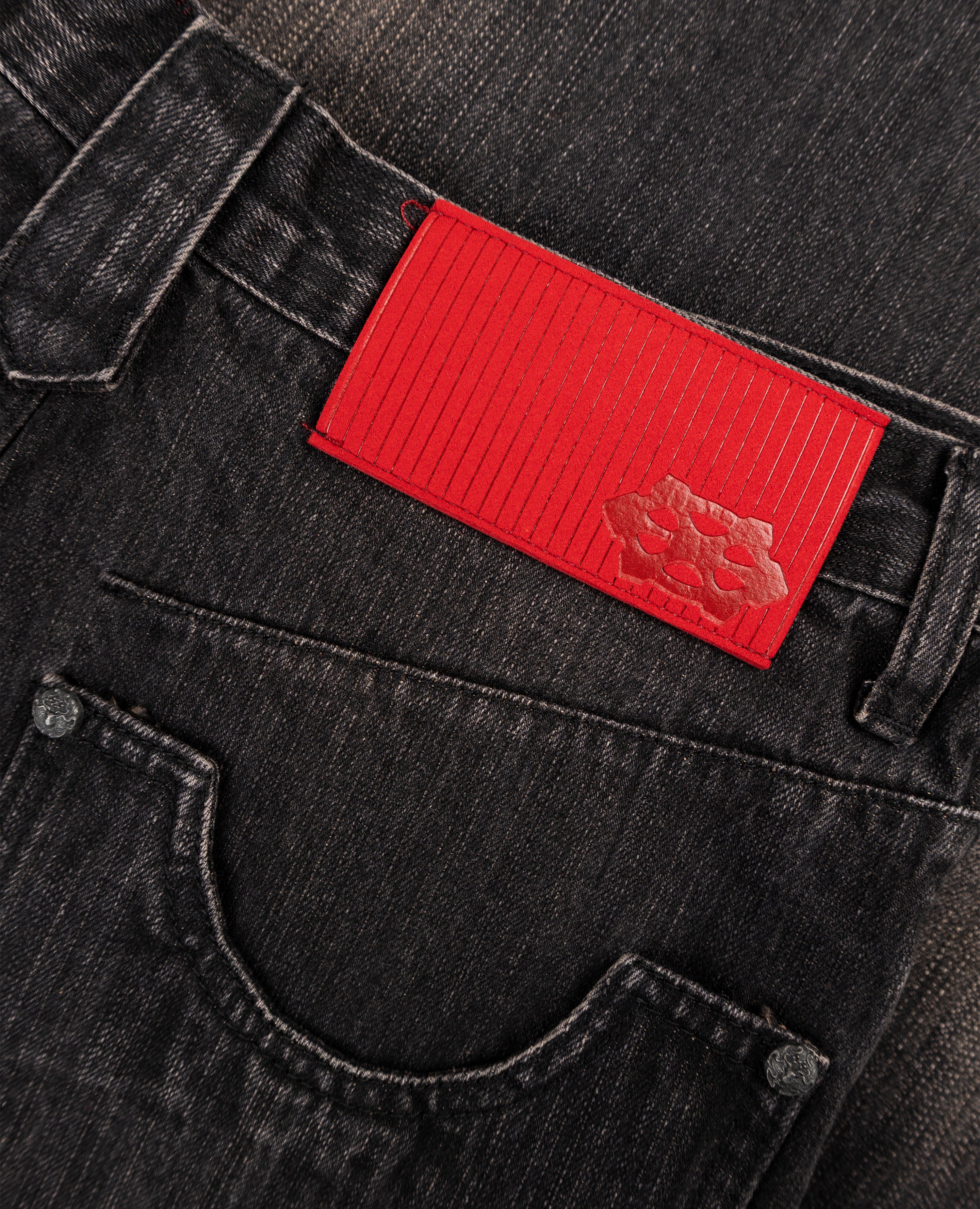 HUSSARD ULTRA-LOOSE FIT EVERYDAY DENIM