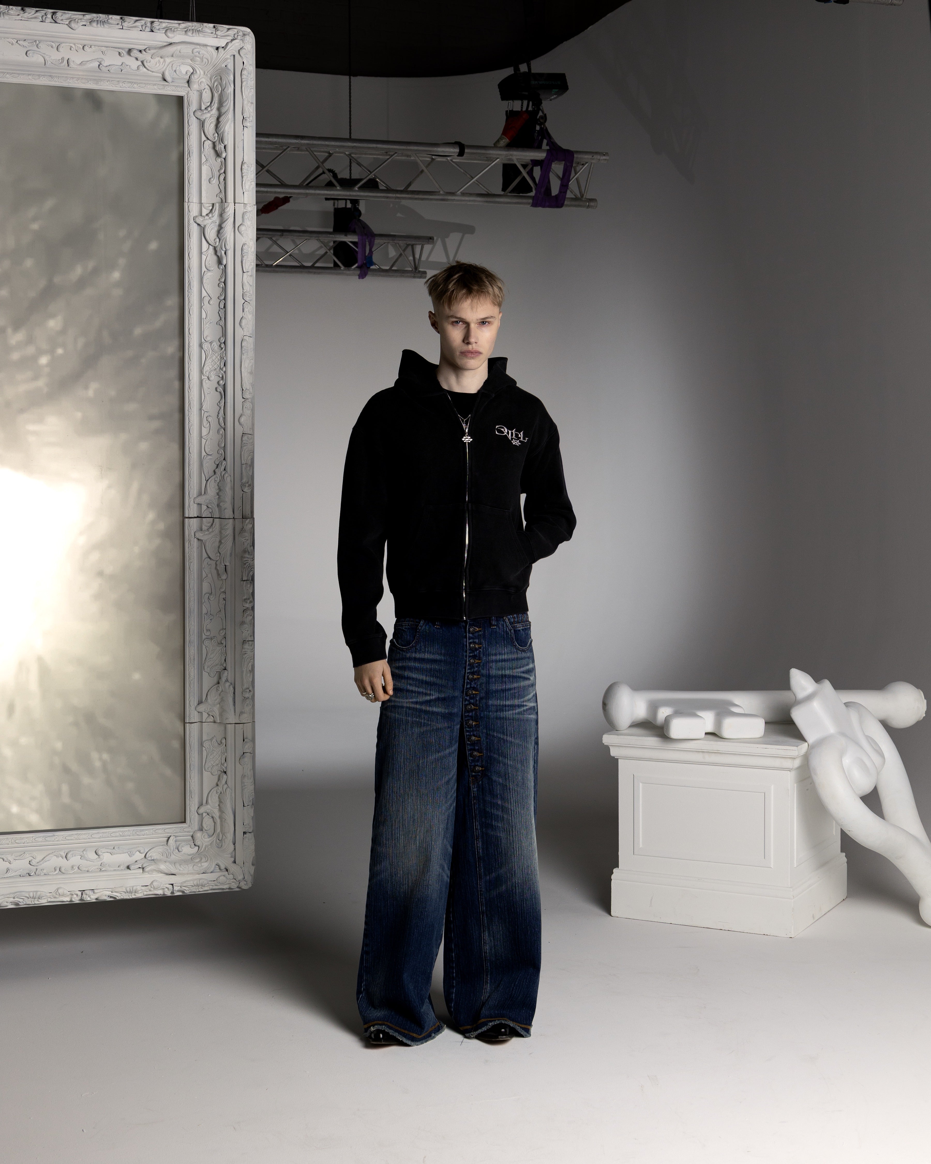 BRUTALIST BLACK WAFFLE ZIP