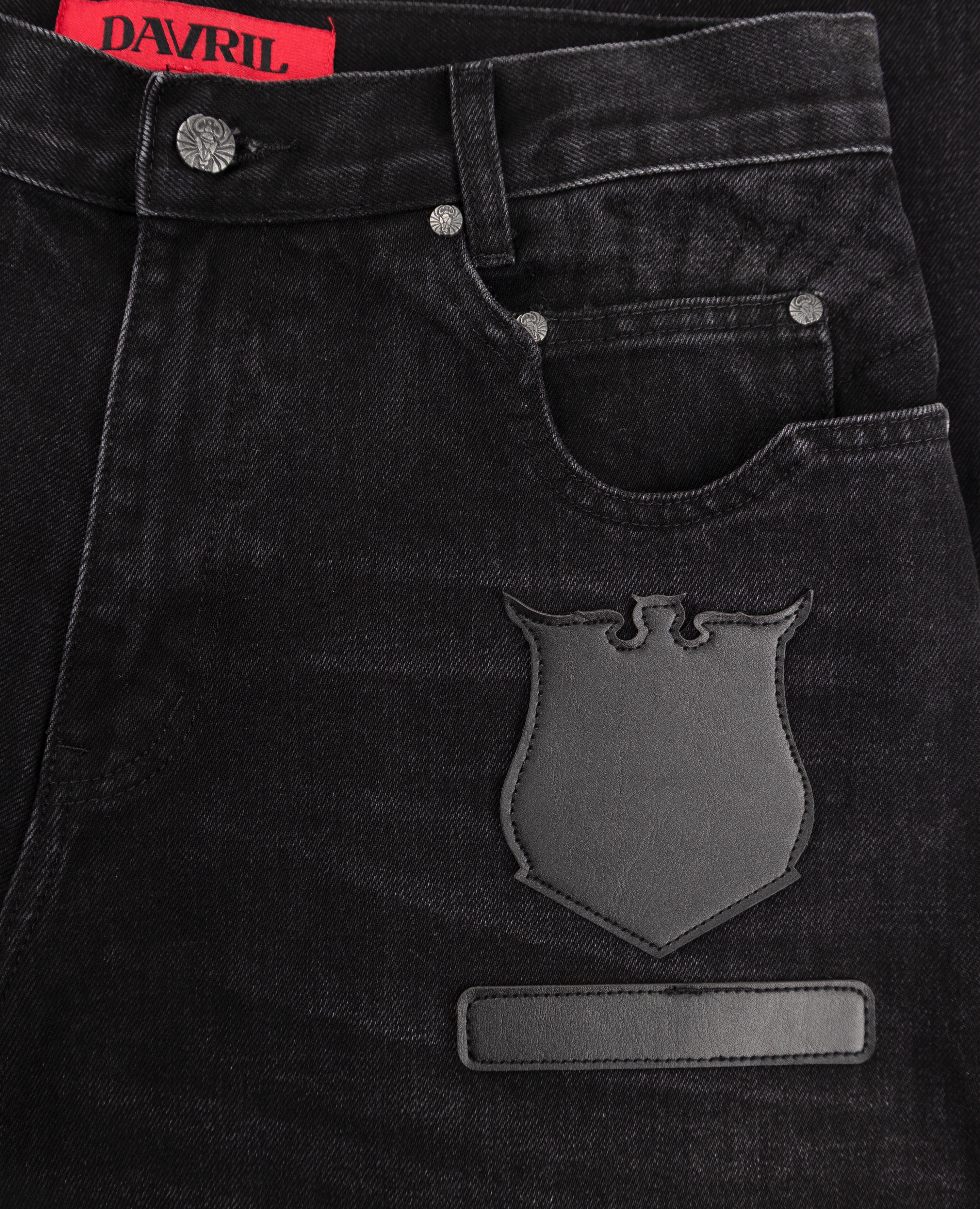 ULTRA-LOOSE BLACK BADGES DENIM