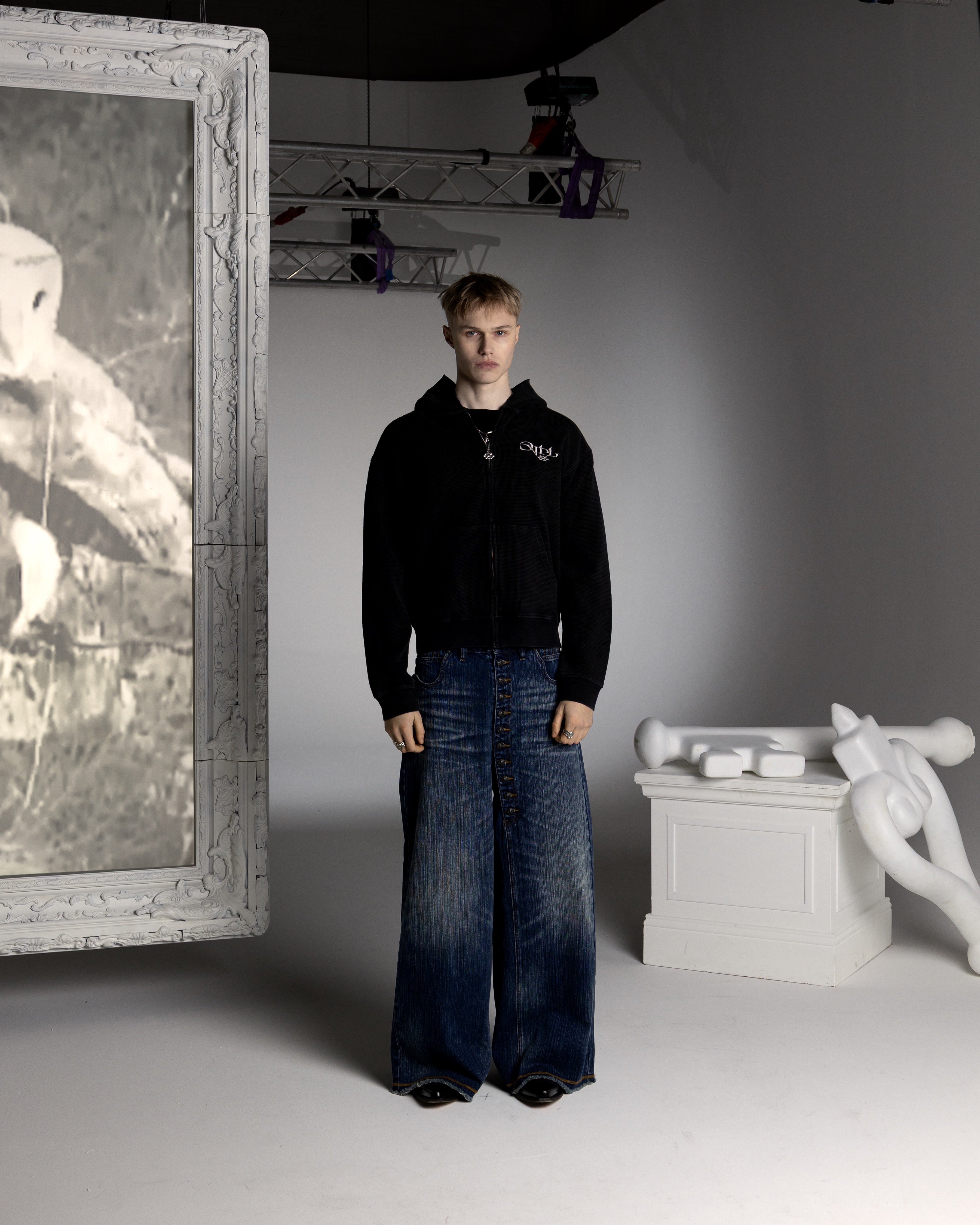 BRUTALIST BLACK WAFFLE ZIP